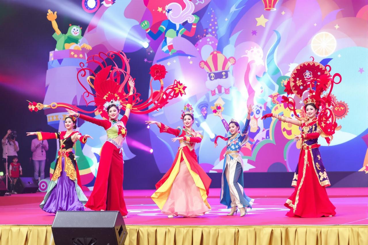 欧美伊人2026年度影迷嘉年华